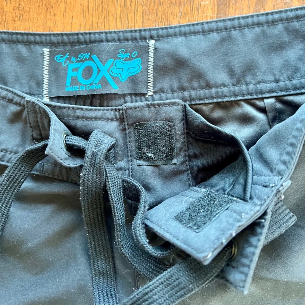 Juniors Fox Swim Trunks Size 0 - Picture 3 of 4